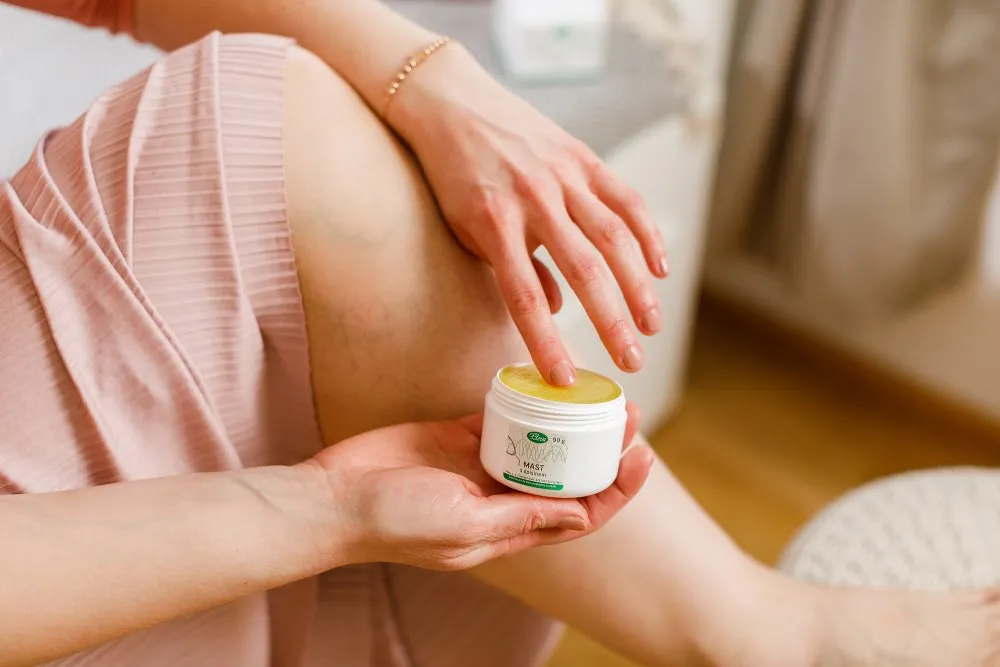 Mast s apisinem - včelím jedem, velké balení - 90g